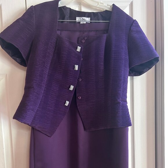 Petra Gown - Picture 1 of 6